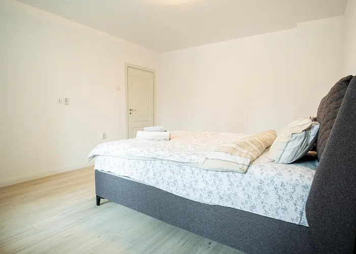 Апартамент Guest Lom Русе